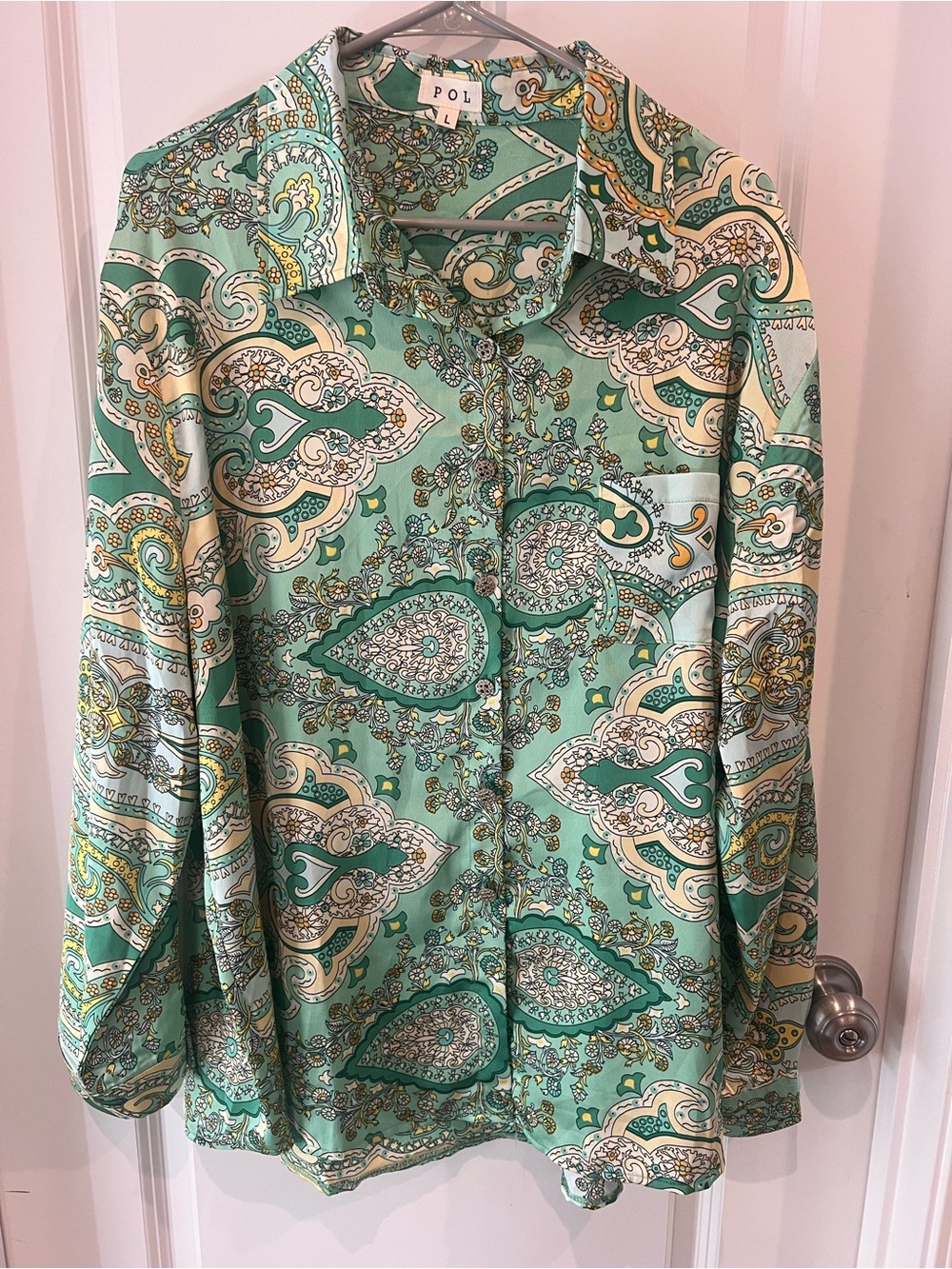 POL Button-Down Shirt Size Large